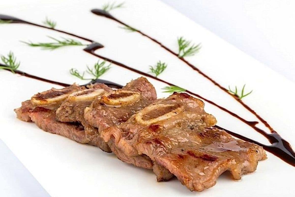 22. Beef Short Ribs (6 pcs)