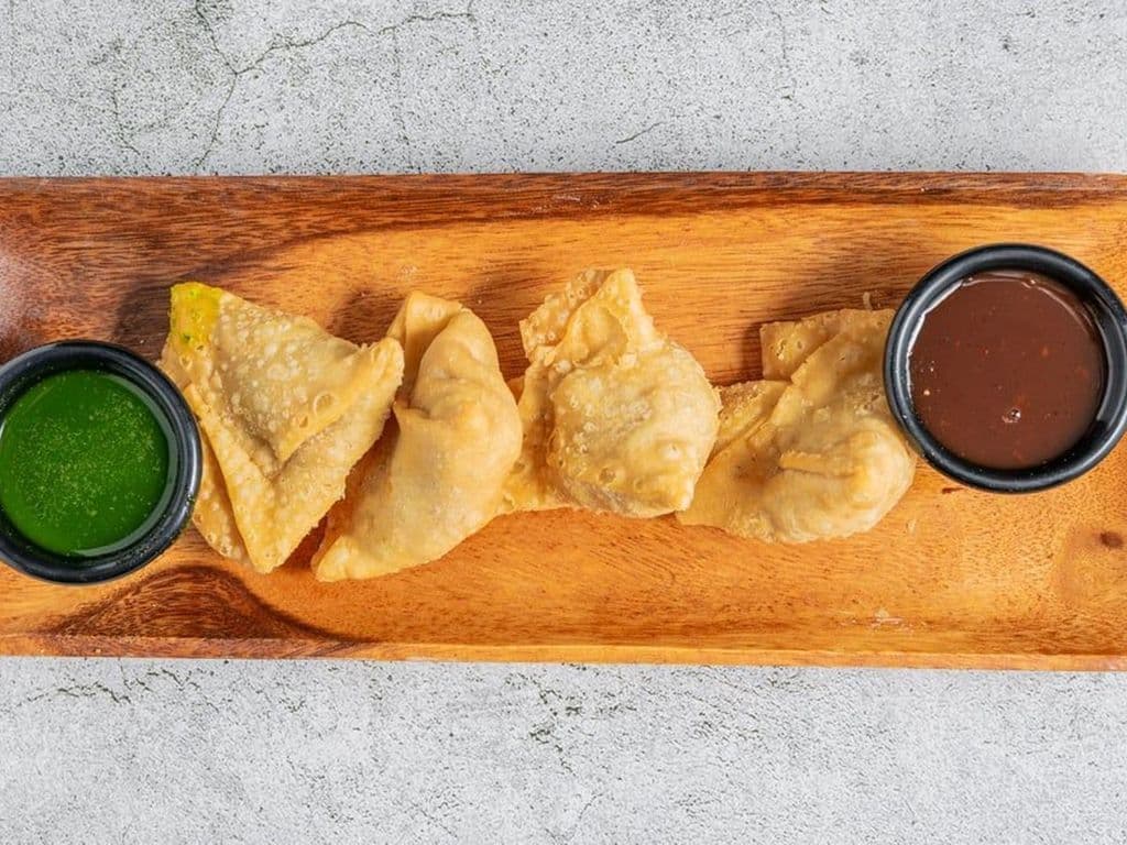 Desi Samosa