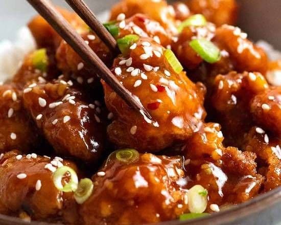 9. General Tao Chicken / Poulet à la sauce général tao