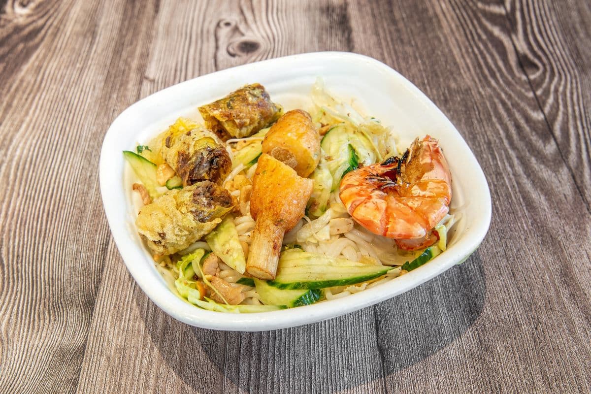 326 - Spring Roll, Minced Shrimp on Sugar Cane and Grilled Shrimp Vermicelli（春卷，蔗虾，烤虾檬） - Bun Cha Gio Chao Tom Tom Nuong