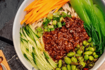 Zha Jiang Noodle / 老兰州炸酱面