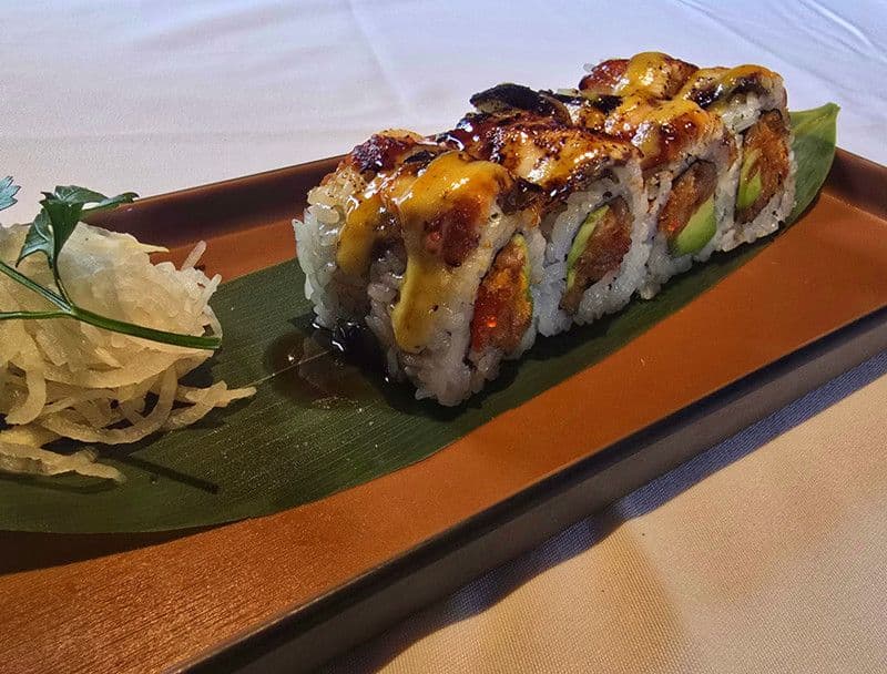 Dragon Fire Roll (8)