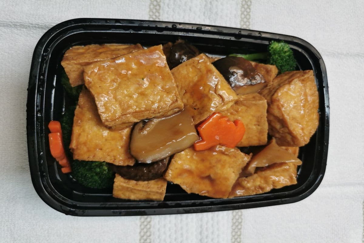 103. Deep Fried Tofu in Oyster Sauce 红烧豆腐