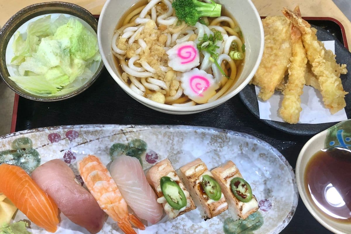 Oshi sushi combo