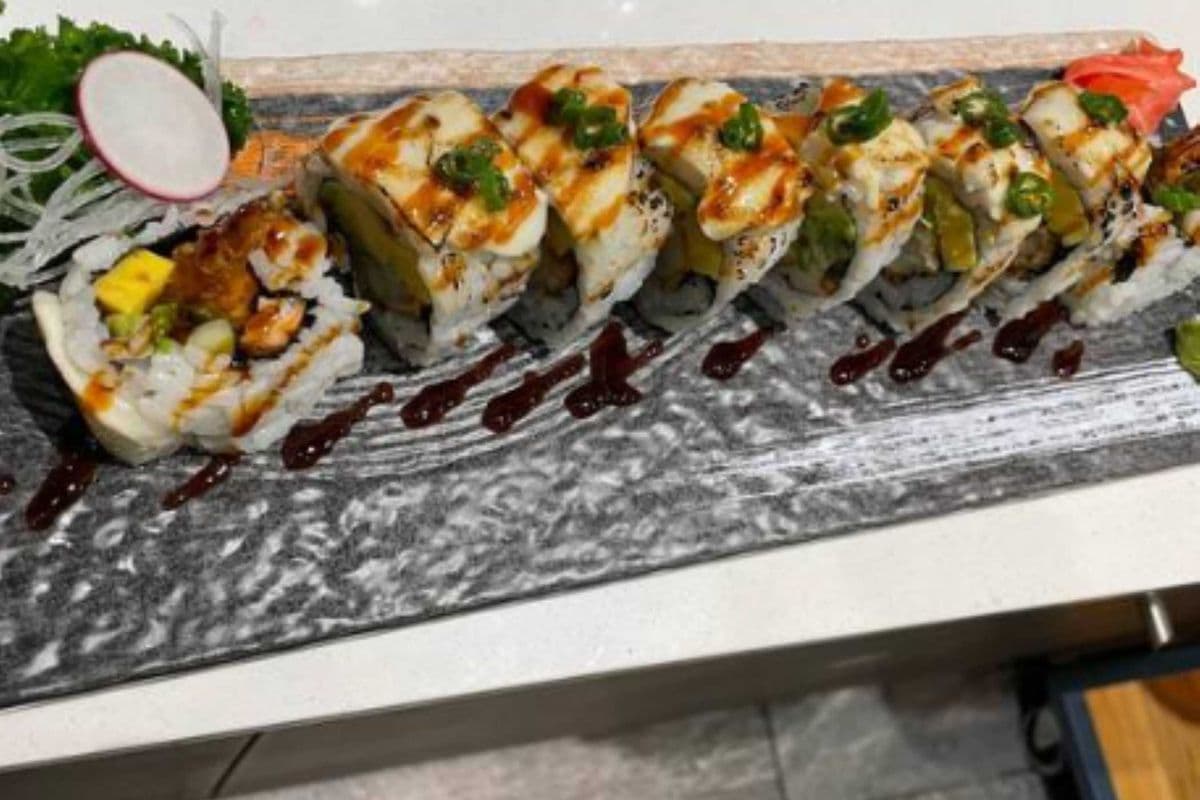 Snow Wolf Roll (8 pcs)