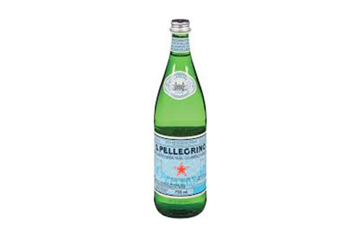San Pellegrino Sparkling Natural Mineral Water (750 ml)