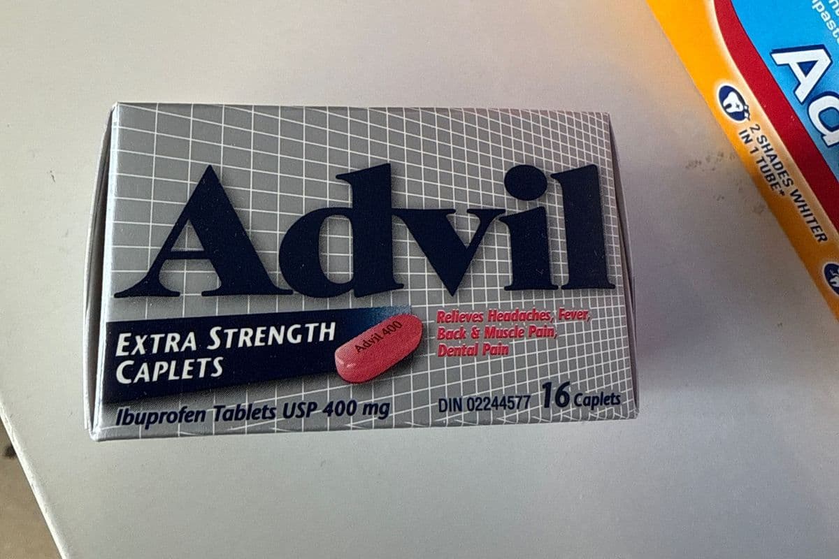 Advil (16 capsules)