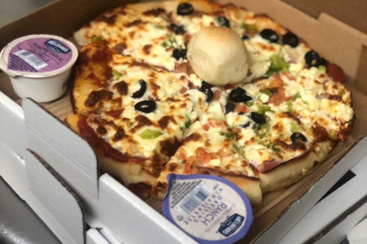 14" Greek Pizza