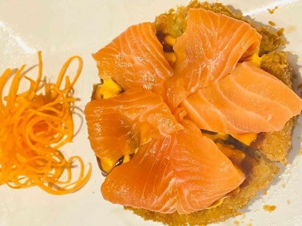 66. Sushi Pizza with Fish Egg (6pcs)