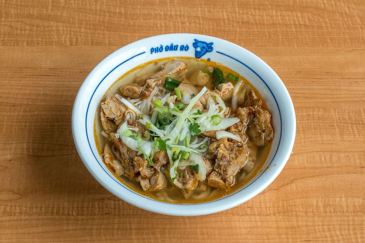 334. Rice Noodle Soup with Grilled Chicken - Pho Ga Nuong