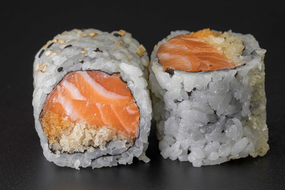 139. Spicy Salmon Roll (6 pcs)