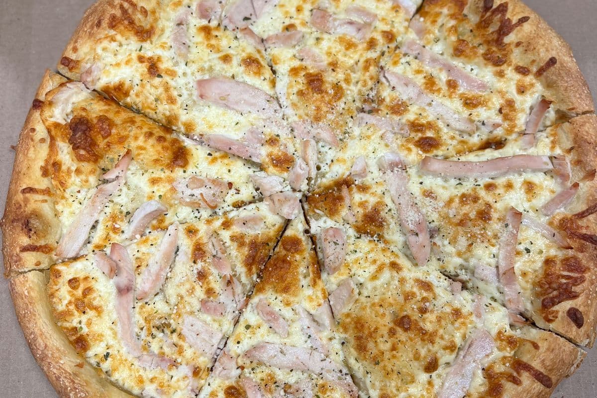 Medium The Chicken Parmesan Pizza