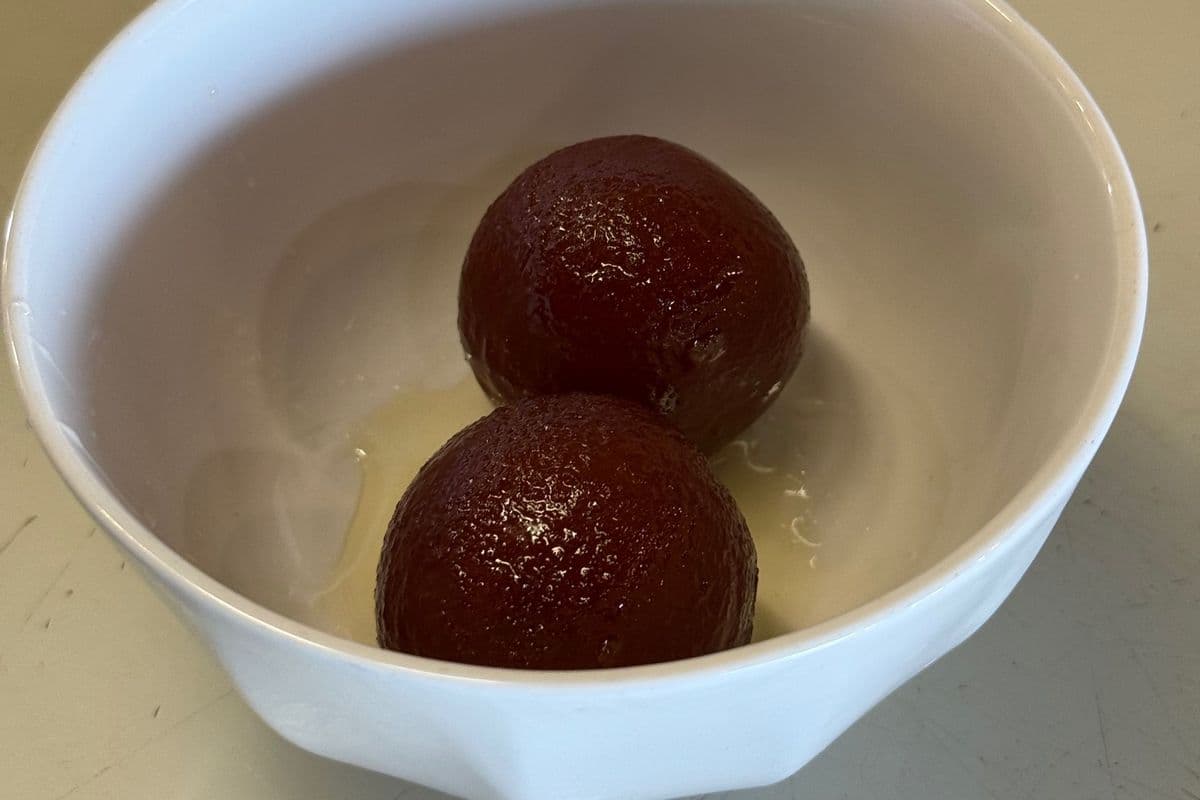 GULAB JAMUN (2pcs)