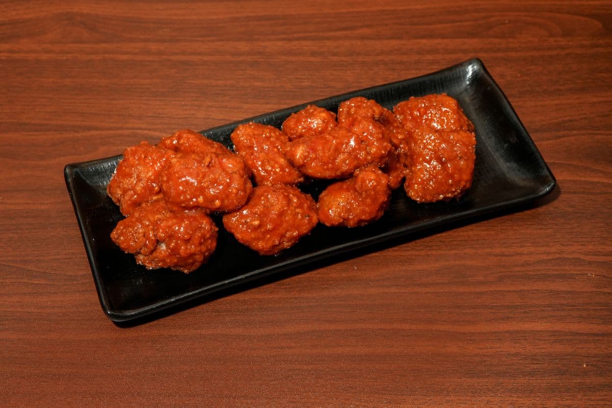 Boneless Chicken Wings (2 lbs)