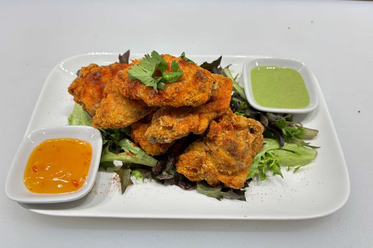 Ailes de poulet masala avec frites (6 mcx) / Masala Chicken Wings with fries (6 pcs)