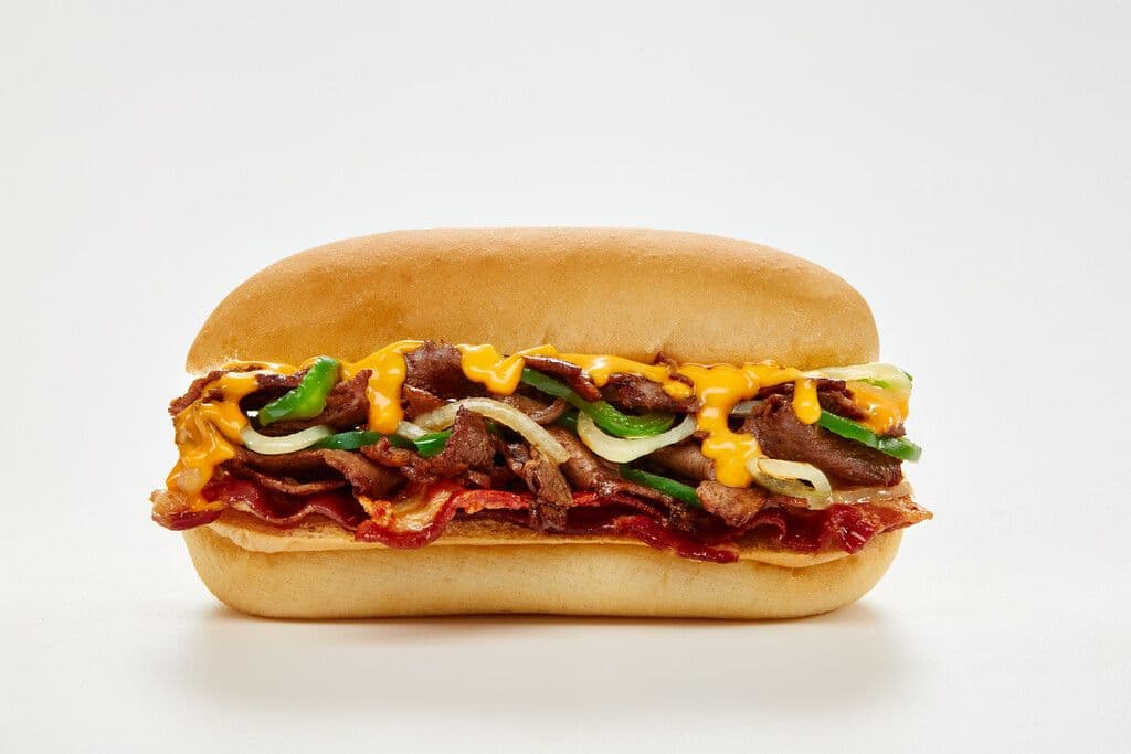 QUESO & BACON CHEESESTEAK - SMALL COMBO