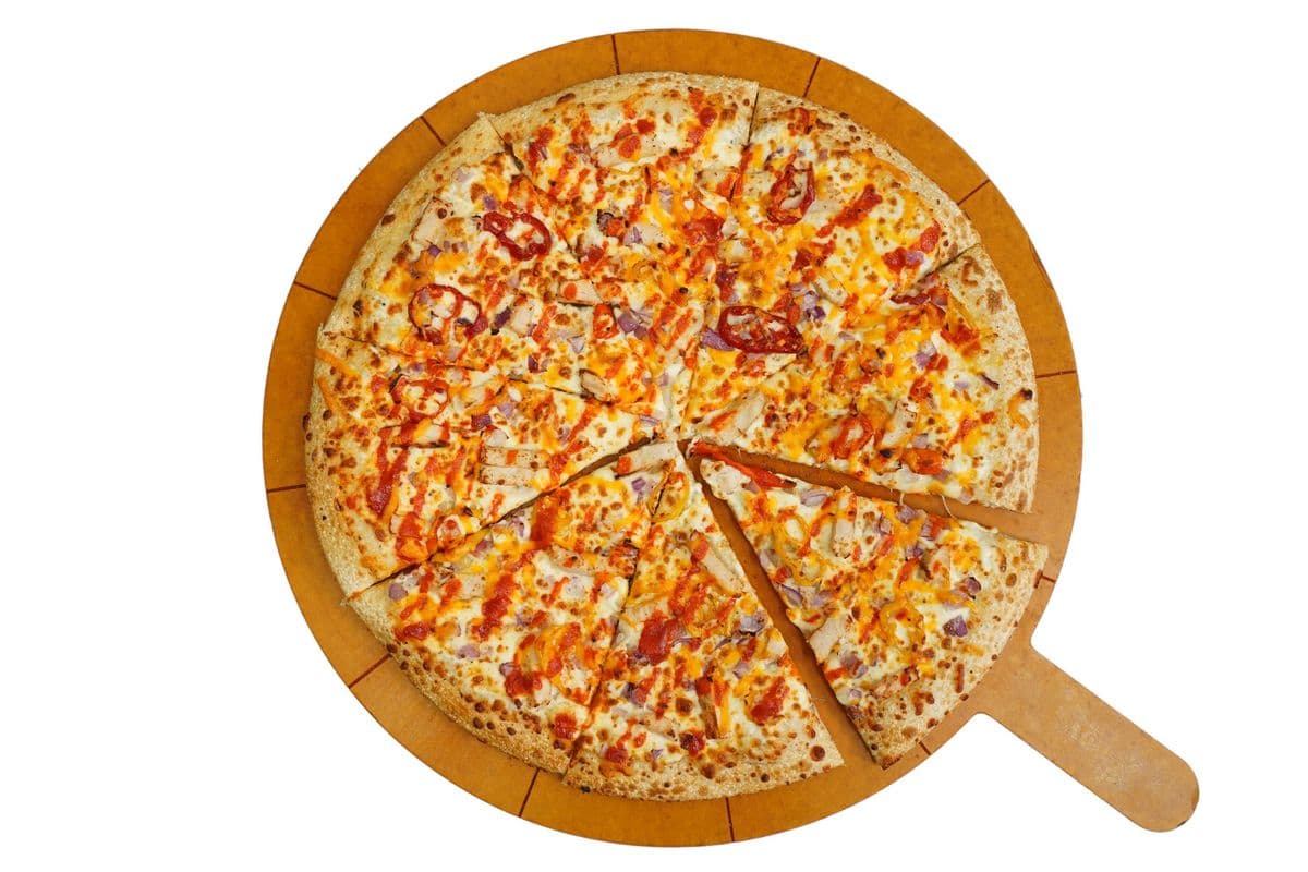 Sriracha Chicken Pizza