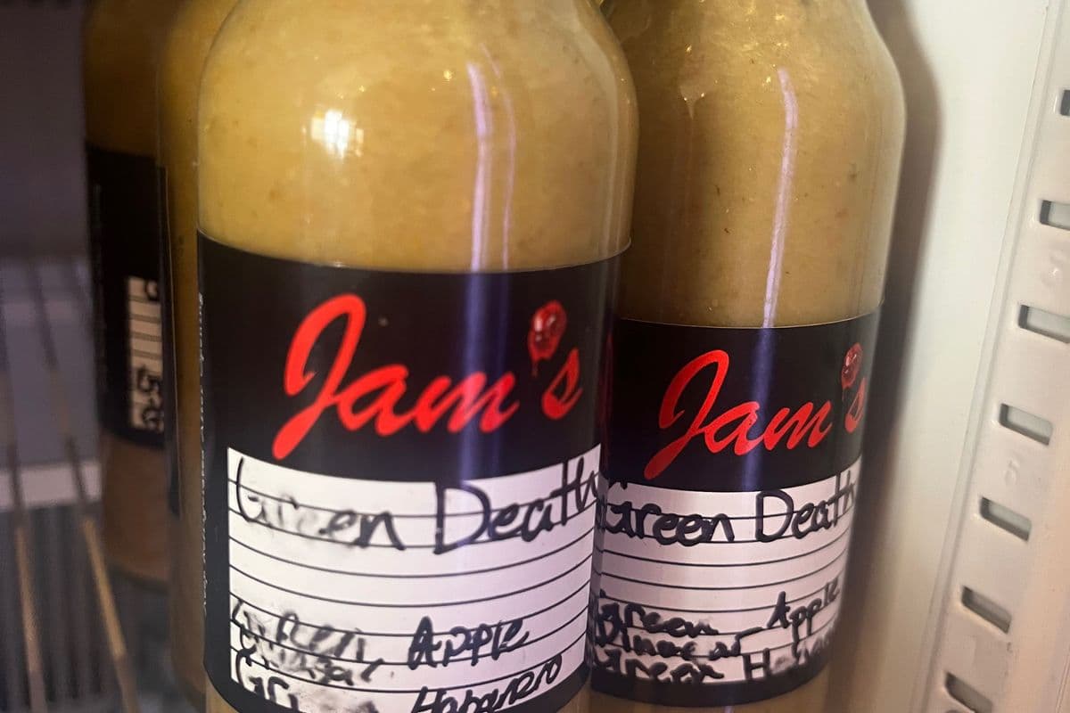 Jams house feature hot sauce (150ml)
