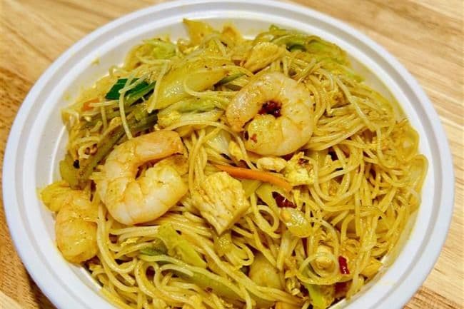 35. Singapore Rice Noodle