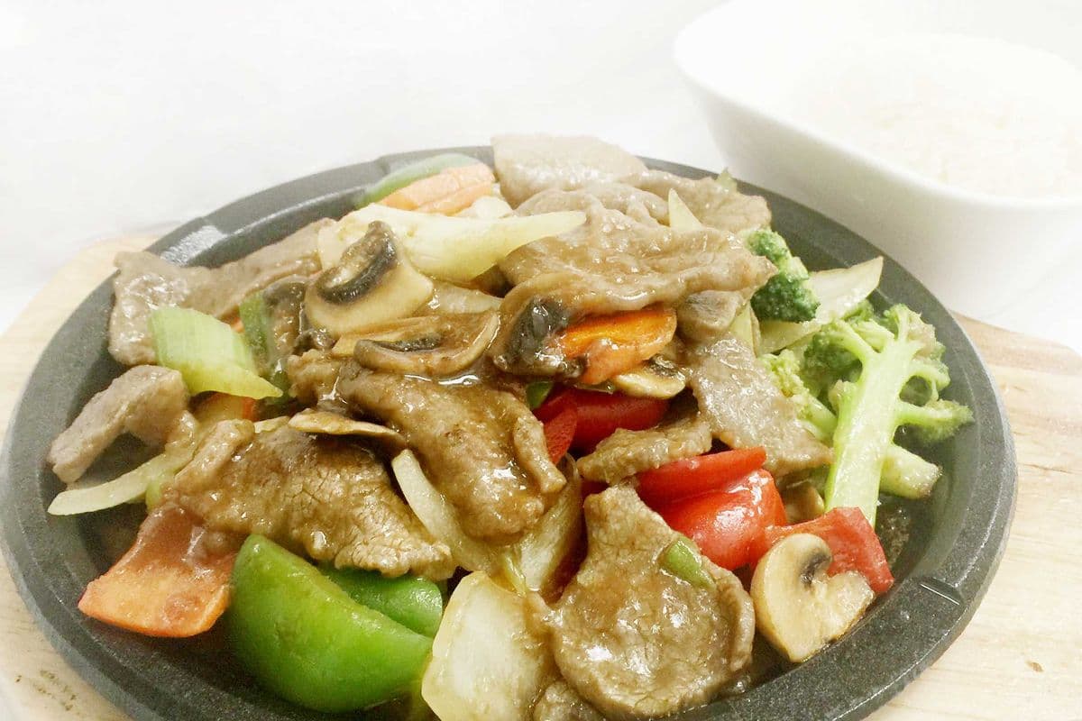 DF6. Beef on Sizzling Plate