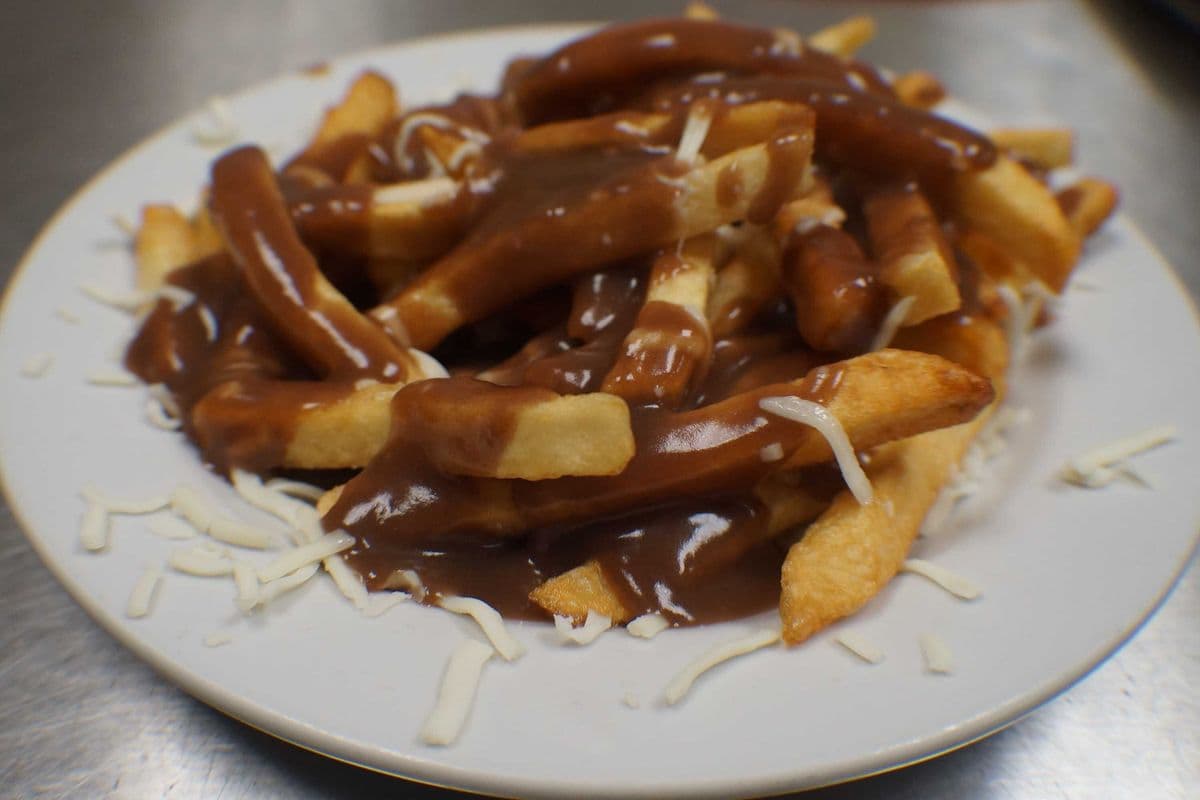 Large Poutine.