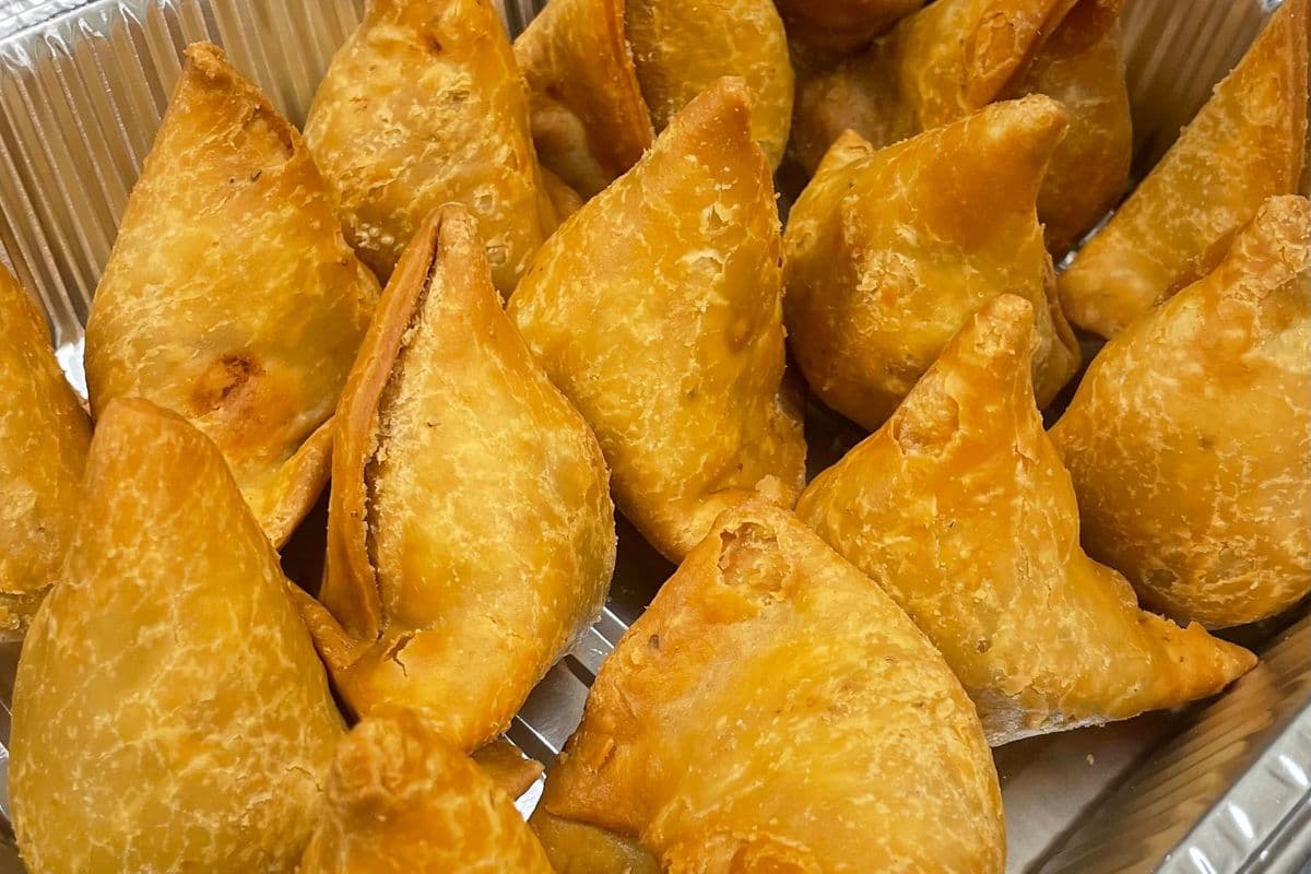 Punjabi Samosas (12 pcs)