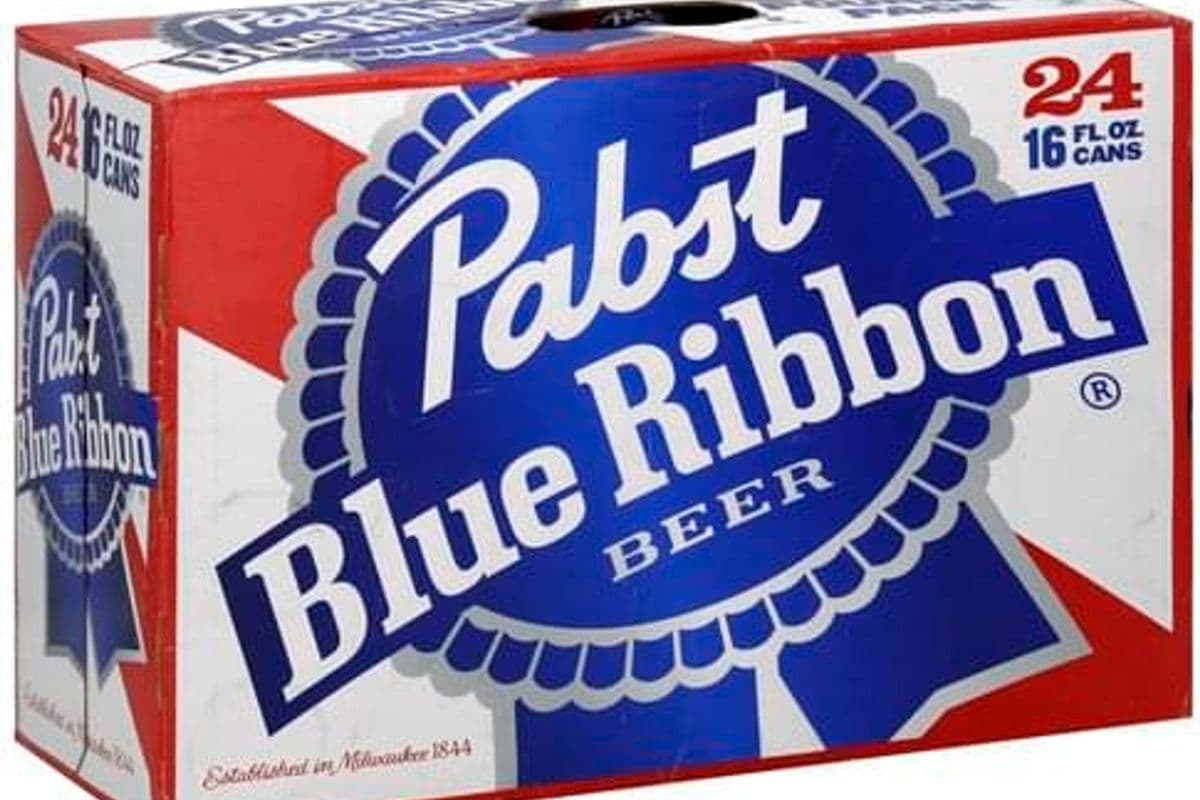 Pabst Blue Ribbon (24 x 355 ml Cans)