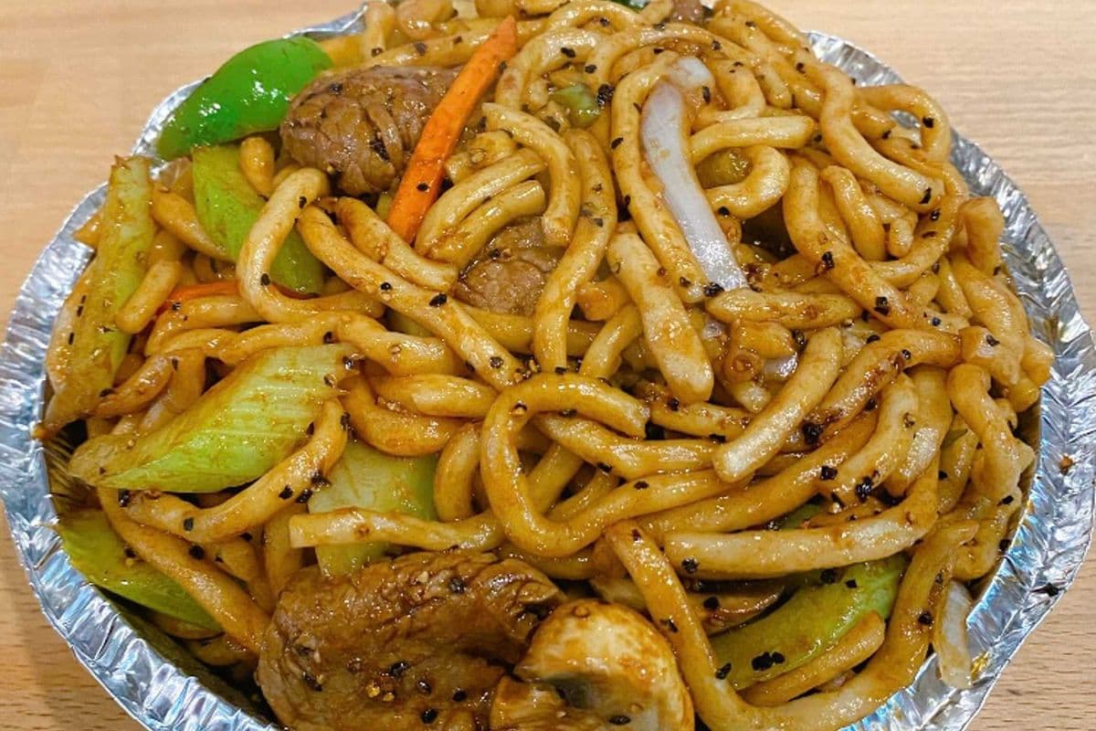 41. Black Pepper Beef Shanghai Noodles