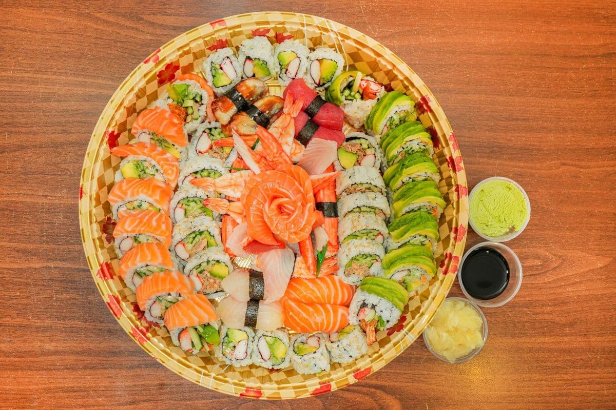 Mikama Party Tray (60 pcs)