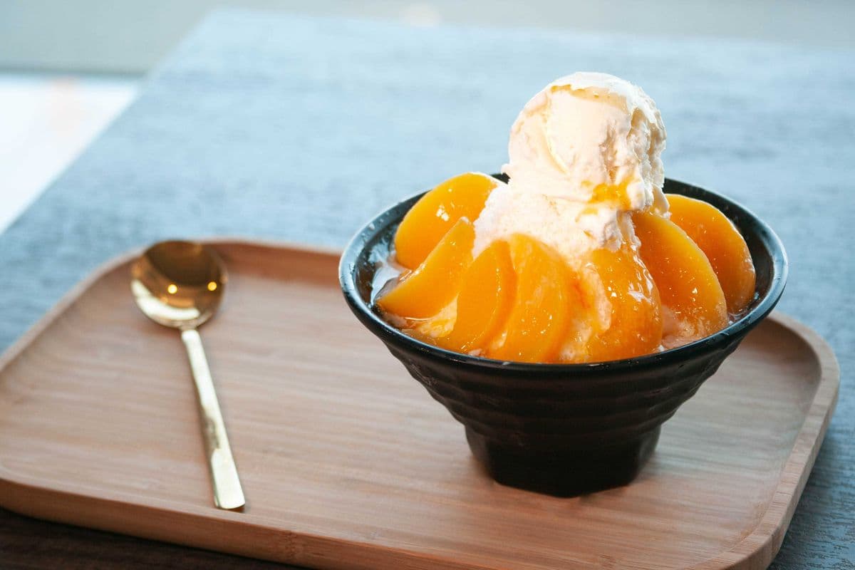 704. Peach Bingsu