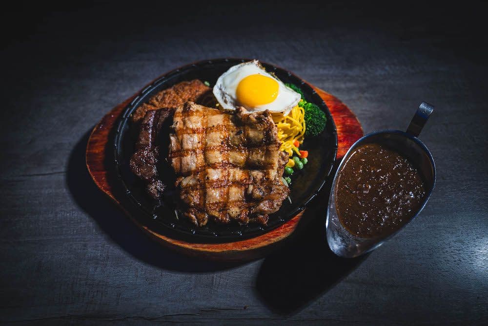 Triple Hot Iron Plate (3 Meat at most) / 鐵板三拼(最多3種肉)