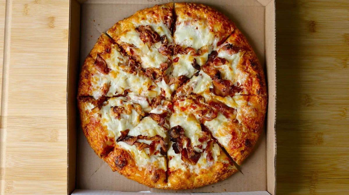 18" Hawaiian Special Pizza