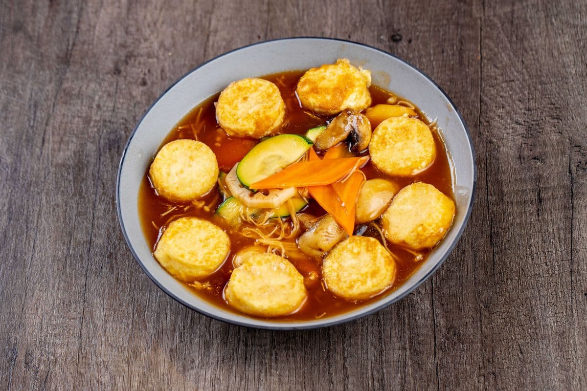 Mixed Mushrooms with Japanese Tofu 杂菌鲜蔬烩玉子豆腐