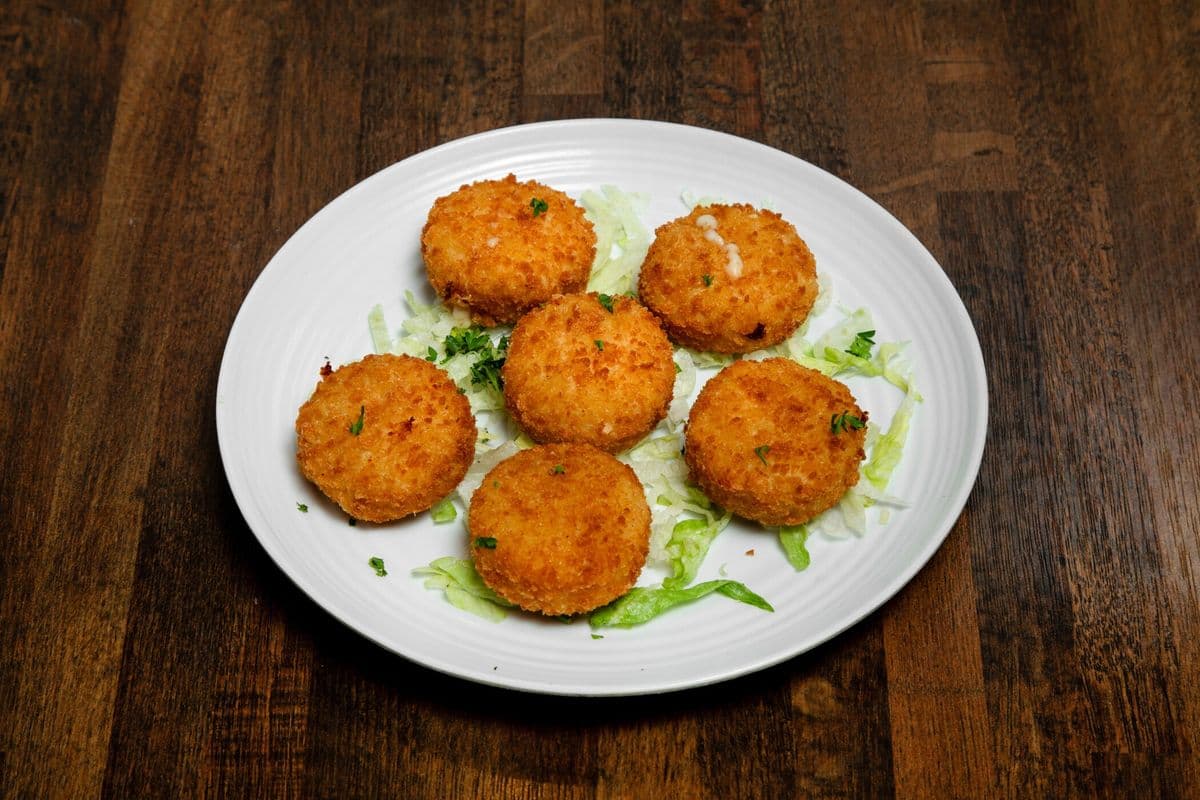 Mac and Cheese Bites ( 6 Pcs)