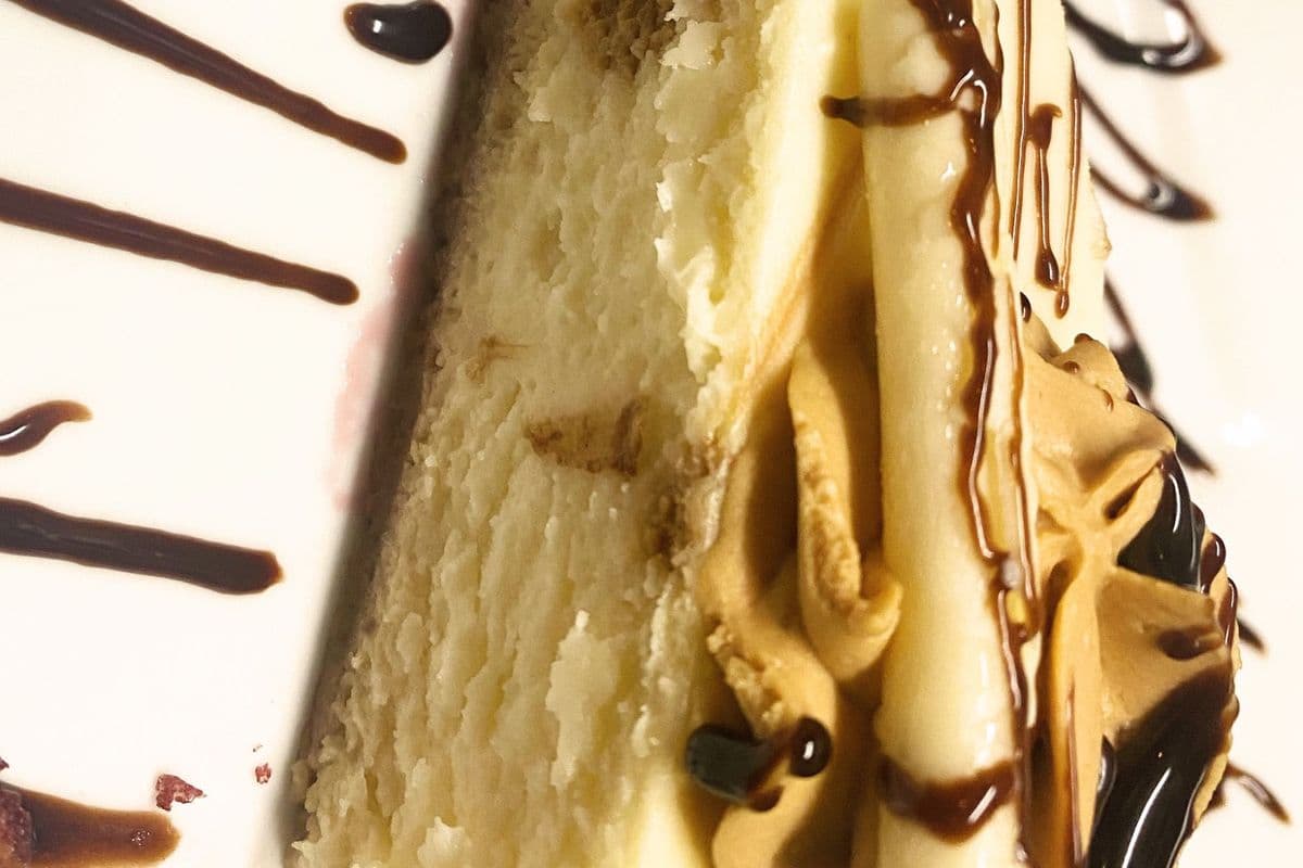 Dulce Swirl Cheesecake