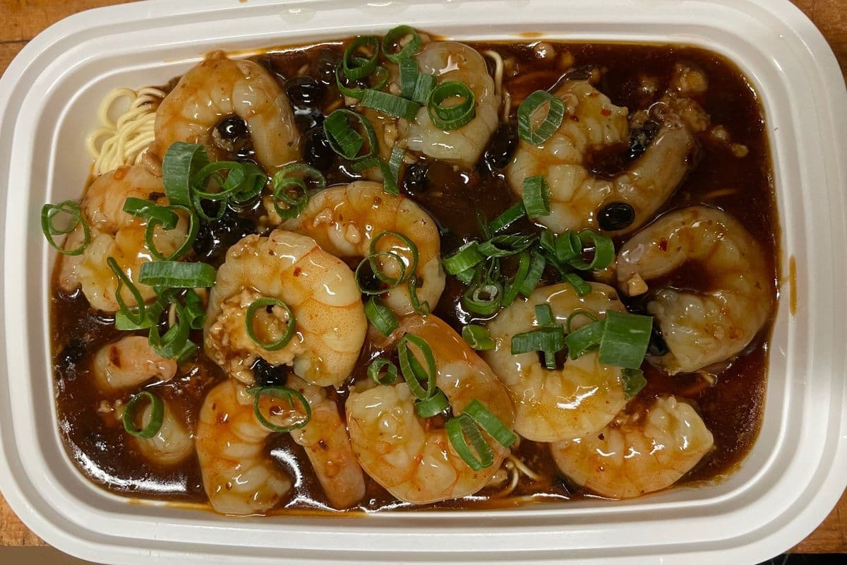 140. Shrimp with Lobster Sauce Lo Mein