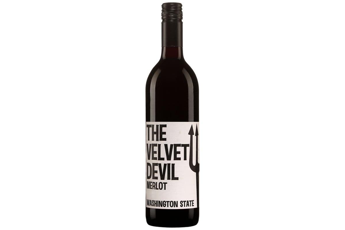 The Velvet Devil Merlot (1 x 750 ml)