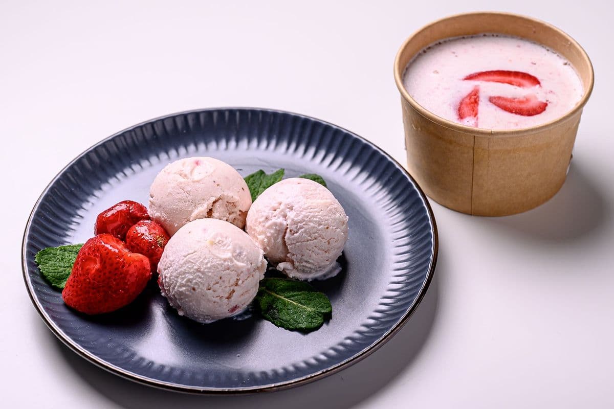 STRAWBERRY ICE CREAM (315g)