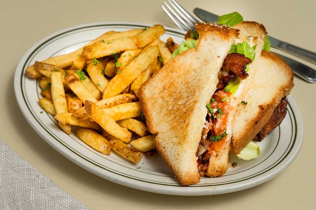 Classic B.L.T Sandwich