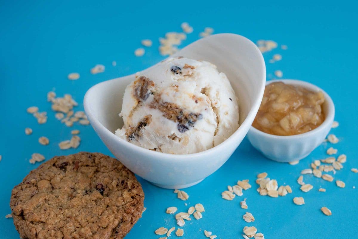 Oatmeal Apple Caramel Crunch