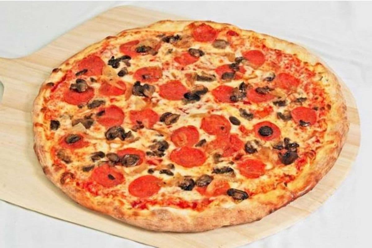 9. Large Pepperoni & Mushroom Pizza