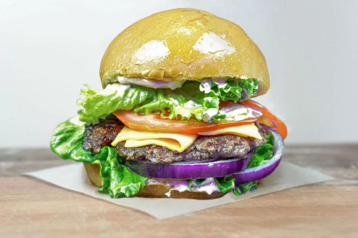 Classic Boeuf Beef Burger