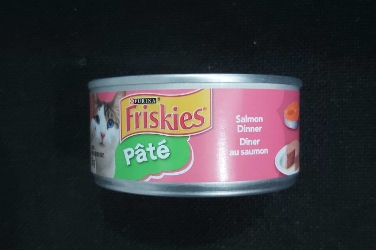 <Chat>Friskies dîner au Saumon (rose) / Salmon Dinner