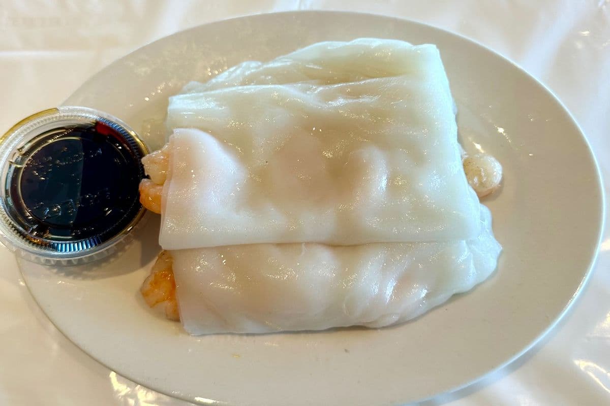 A26. Rouleaux de riz aux crevettes / Shrimp Rice Roll