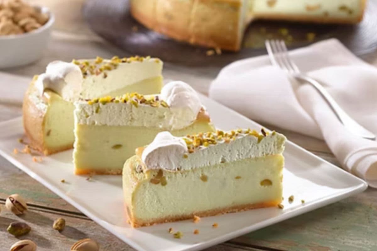 Pistacchio Cheesecake Slice