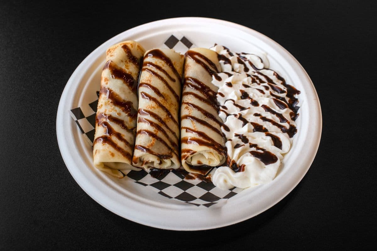 Cocoa Hug Delight Crepes (3 pcs)