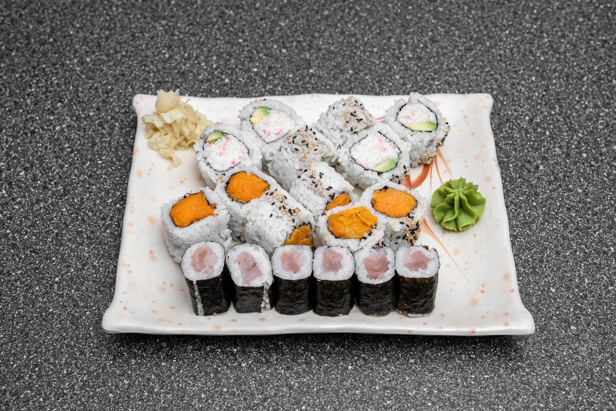 Sushi Special (18 pcs)