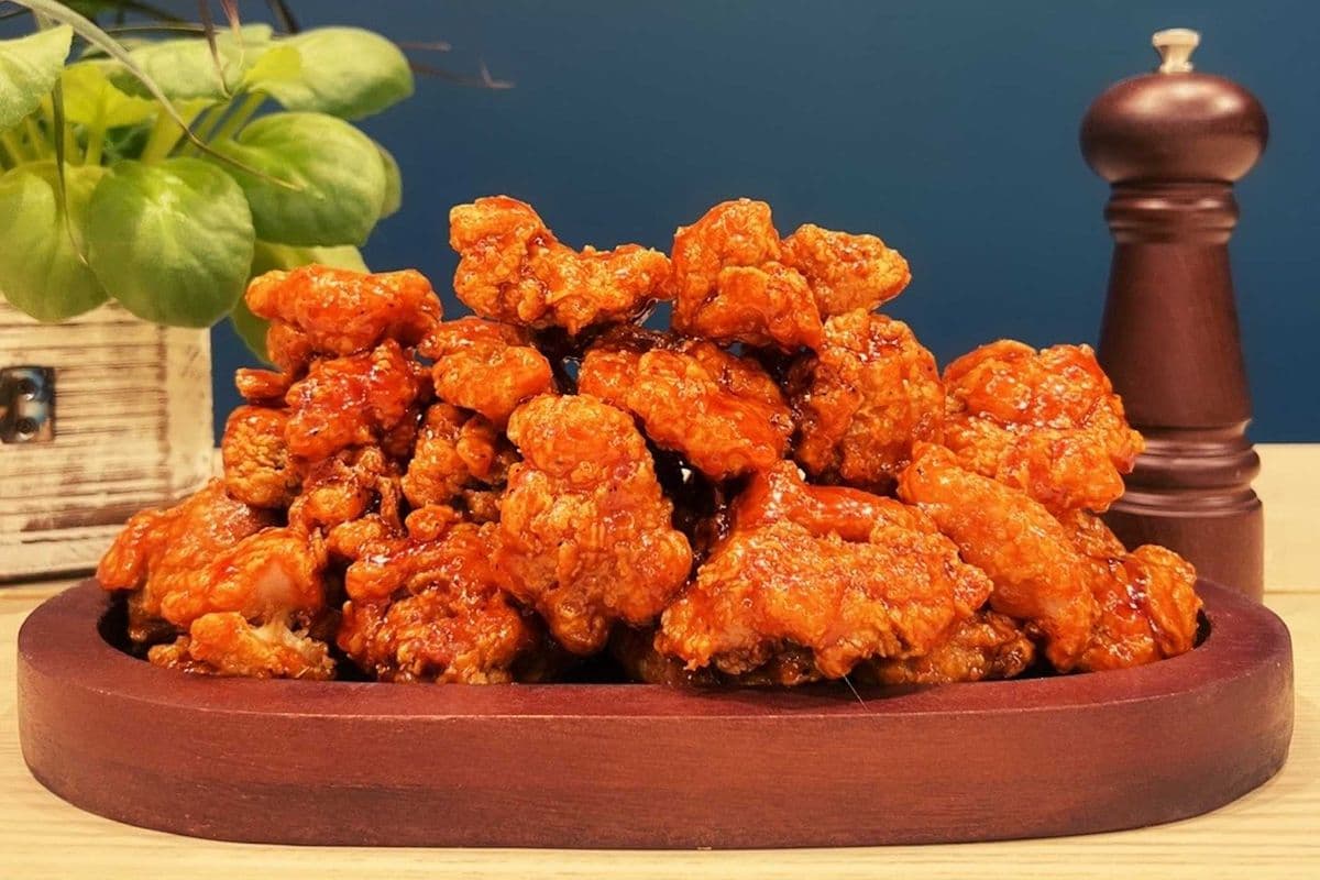 Sweet and Spicy Boneless Chicken Full