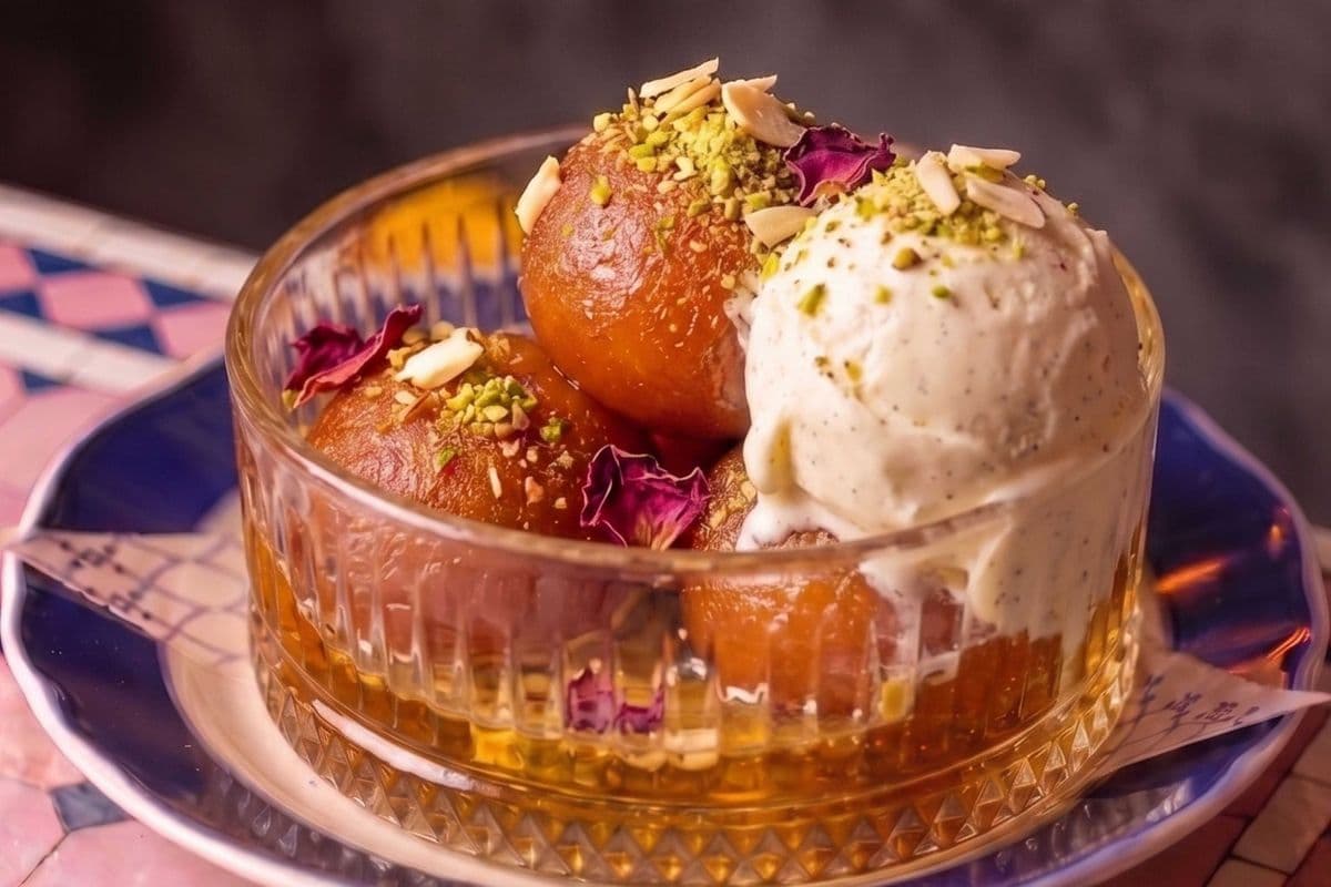 WARM GULAB JAMUN WITH ICE CREAM