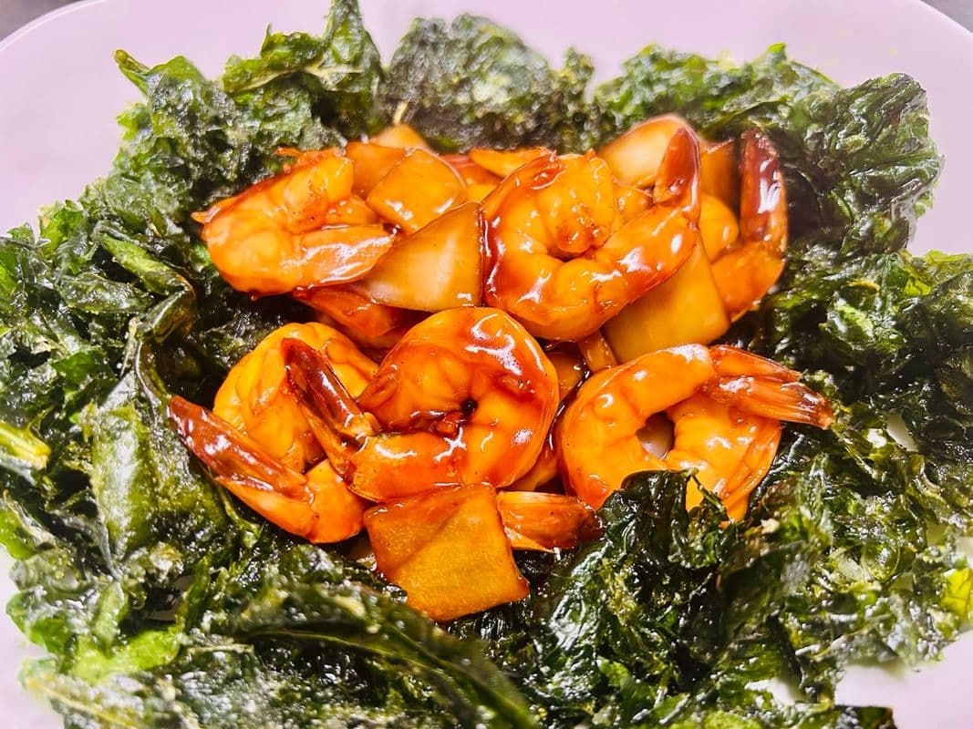 Spicy Sichuan Shrimp w/ Crispy Spinach / Crevettes Sichuan Épicé et Épinard Croustillant
